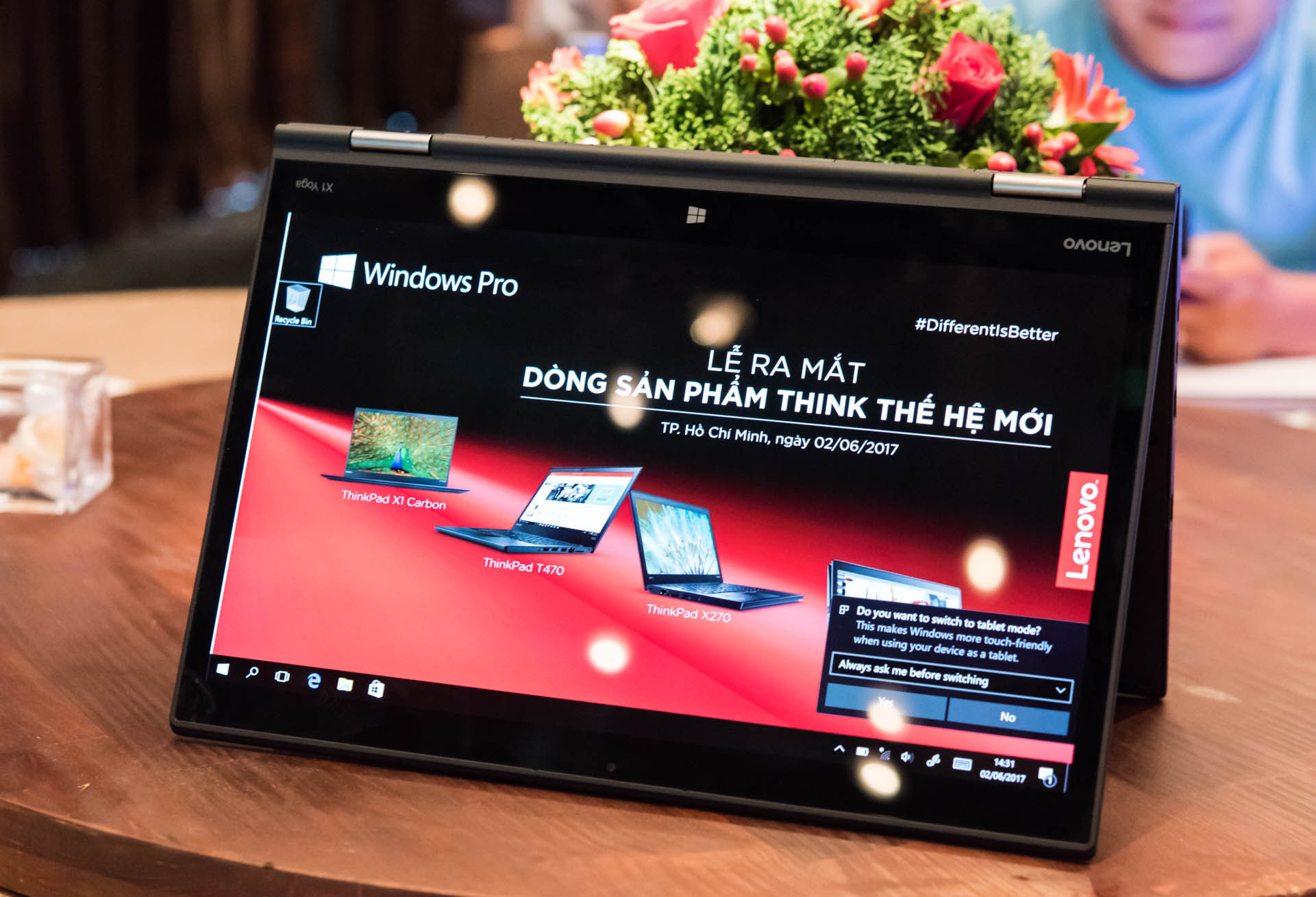 Lenovo ThinkPad X1 Yoga Gen 3-2.jpg